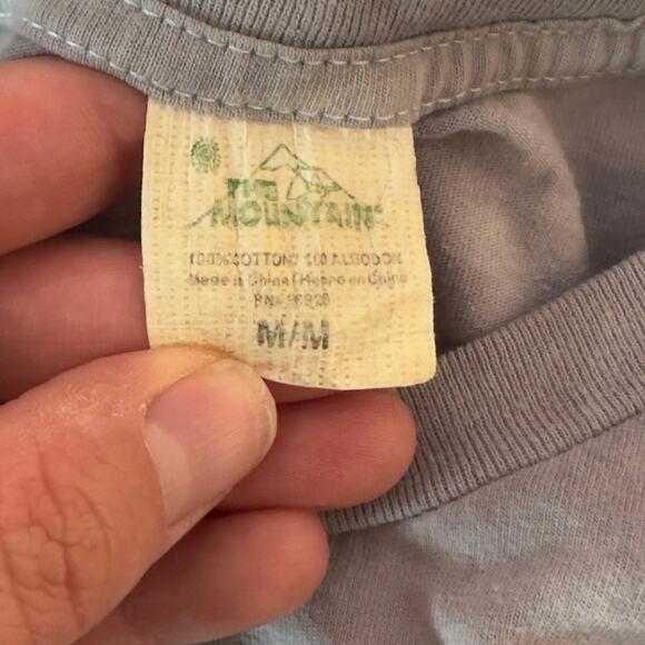 The Mountain American Flag Tiger Wildcat T-Shirt Size M Gray Graphic Print Bold - Picture 3 of 8